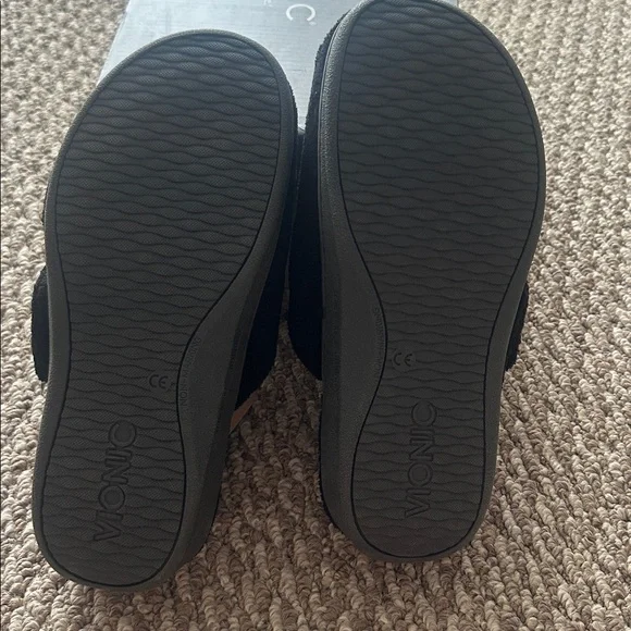 NWT Vionic Gemma Black Slippers - Picture 6 of 10